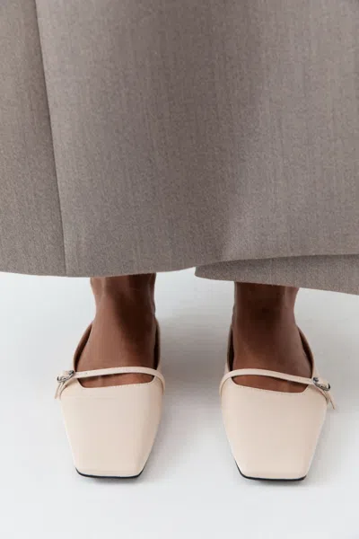 St Agni Plié Flat In Neutral