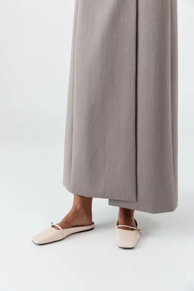 St Agni Plié Flat In Neutral