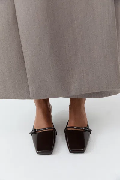 St Agni Plié Heel In Brown