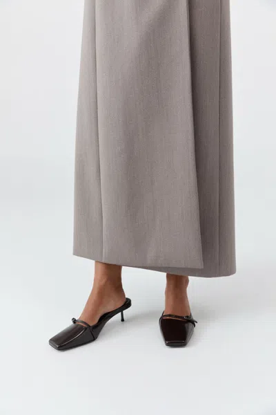 St Agni Plié Heel In Brown