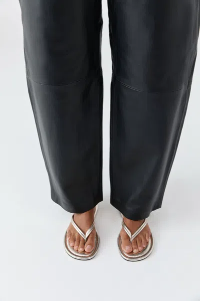 St Agni Thong Detail Slide In Gold