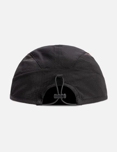 Roa Bri Open Weave Cap In Black