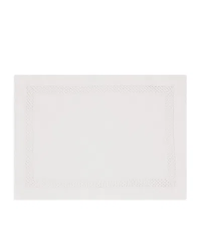 Dea Linen Embroidered Liri Placemat In White