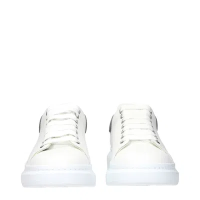 Alexander Mcqueen Sneakers Oversize Uomo Pelle Bianco/nero In White