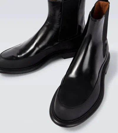 Givenchy Gent Leather Chelsea Boots In Black
