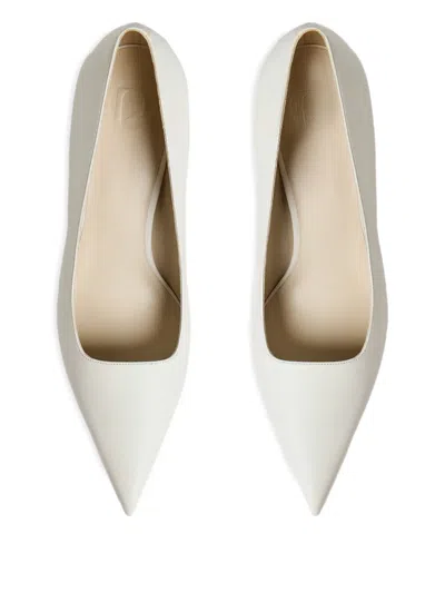12 Storeez 70mm Leather Heeled Pumps In White
