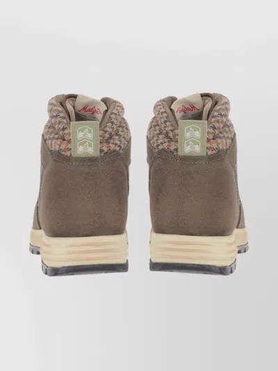 Autry Low Top Sneakers With Round Toe And Ridged Sole In Brown