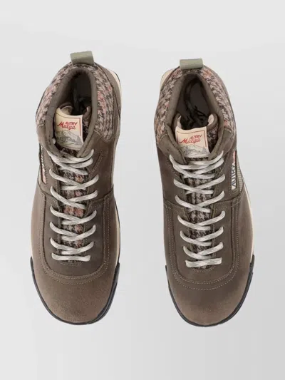 Autry Low Top Sneakers With Round Toe And Ridged Sole In Brown