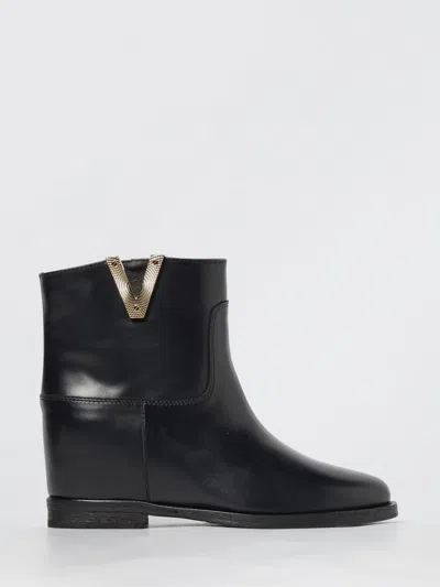 Via Roma 15 Black Leather Ankle Boot With Golden "v" Detail In Black
