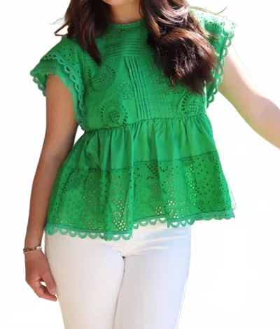 Entro Women's Eyelet Short In Green In Green