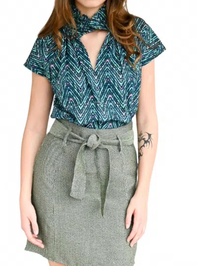 Never A Wallflower Vicky Short Sleeve Top In Zig Zag In Blue