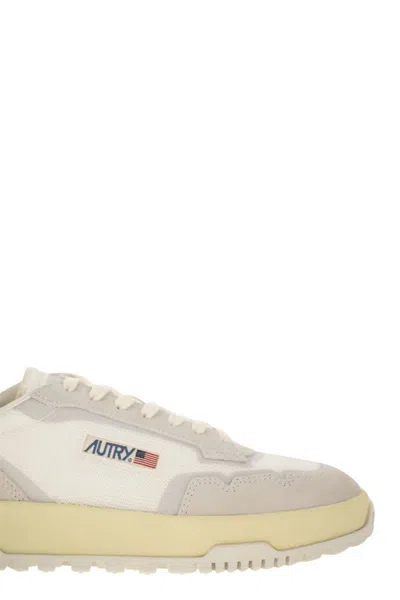 Autry Wildpace - Fabric And Suede Trainers In White