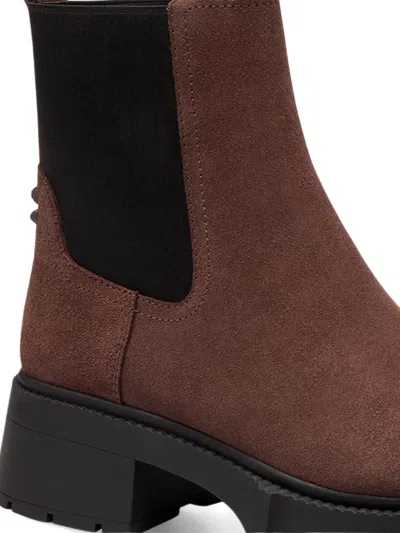 Coach Platform Boots In Brown