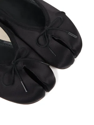 Maison Margiela Split-toe Tie Ballerina In Black
