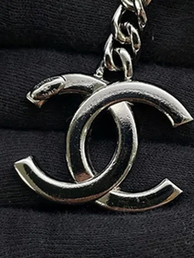 Pre-owned Chanel 2018-2019 Patent Round As Earth Bag Satchel In Black