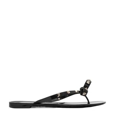 Valentino Garavani Valentino Rockstud Rubber Flip Flop In Black