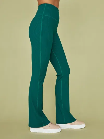 Carbon38 Ribbed Flare In Green