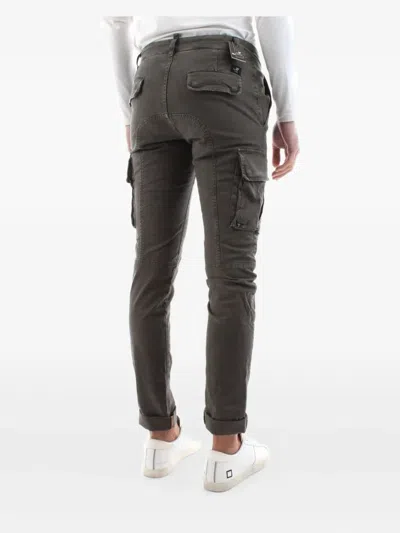 Mason's Chile1 Cargo-pockets Trousers In Gray