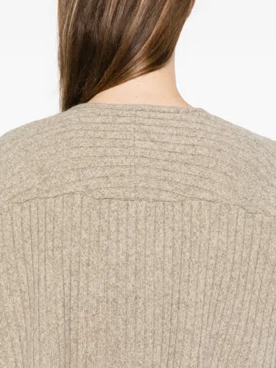 C.t.plage V-neck Sweater In Neutral