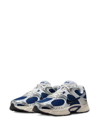 Nike V5 Rnr Sneaker In Blue