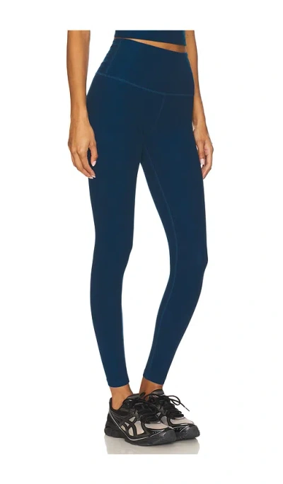 Beyond Yoga Caught In Blue