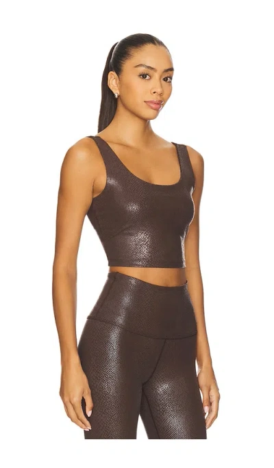 Beyond Yoga Powershine Sport Street Cropped Tank In Viper Black In Gray