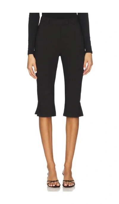 Superdown Harlow Capri In Black