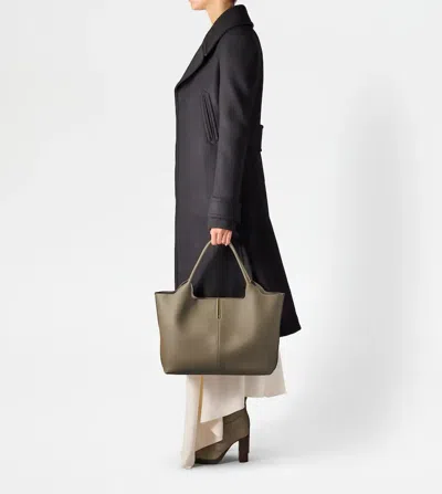 Tod's Shopping Bag In Leather Medium-small In Brown