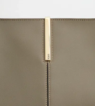 Tod's Shopping Bag In Leather Medium-small In Brown