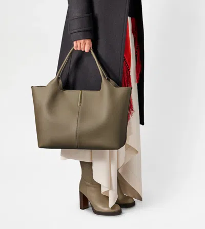 Tod's Shopping Bag In Leather Medium-small In Brown