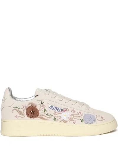 Autry Dallas Floral-embroidered Sneakers In Neutral