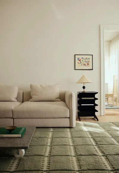 Layered Lilly Green 200 X 300 Cm In Green