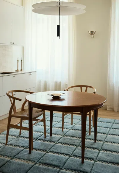 Layered Lilly Blue 200 X 300 Cm In Green