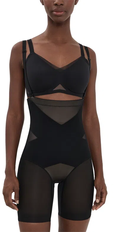 Honeylove Superpower Shorts Runway In Black