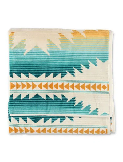 Pendleton Jacquard Bath Towel In Green