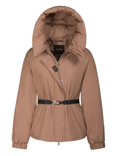 Moorer Hooded Belted Jacket In Neutral