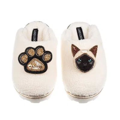 Laines London Women's Neutrals / White Teddy Closed Toe Slippers With Paw & Siamese Cat Brooches - Cream In White