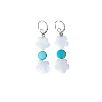 Way To Chic Women's White / Blue Flower Shell Earrings In Multi