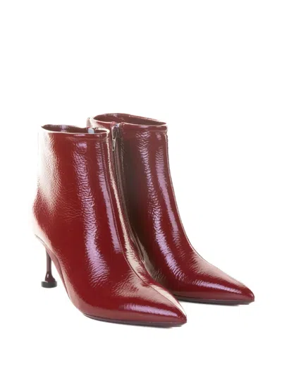Voile Blanche Cosmo Pointed-toe Boot In Burgundy