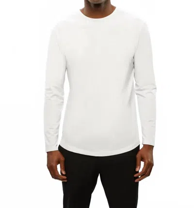 Cuts Ao Long Sleeve Curve Hem Tee In White In White