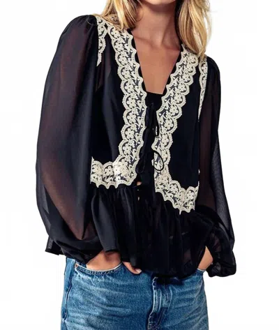 Trend:notes Timeless Touch Top In Black In Black