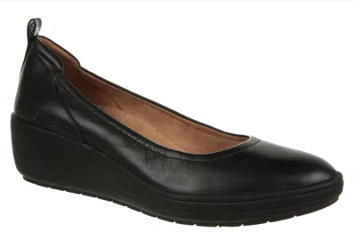 Vionic Women's Jacey Wedge In Black In Animal Print