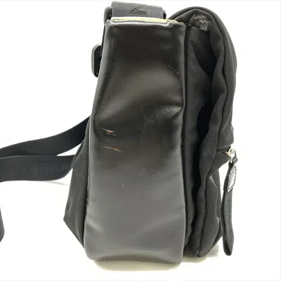 Pre-owned Chanel Black Shoulder Bag ()