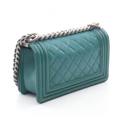 Pre-owned Chanel Boy  Green Leather Shoulder Bag ()