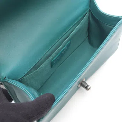 Pre-owned Chanel Boy  Green Leather Shoulder Bag ()