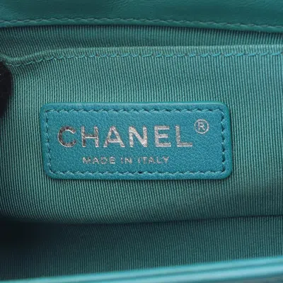 Pre-owned Chanel Boy  Green Leather Shoulder Bag ()