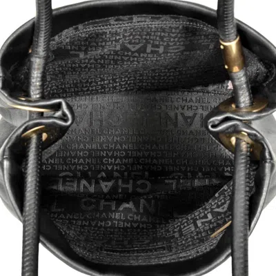 Pre-owned Chanel Camellia Black White Leather Tote Bag () In Multi