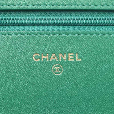 Pre-owned Chanel Green Leather Shoulder Bag ()