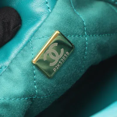 Pre-owned Chanel Green Leather Shoulder Bag ()