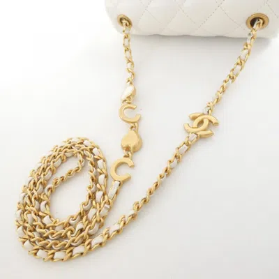 Pre-owned Chanel White Leather Shoulder Bag ()
